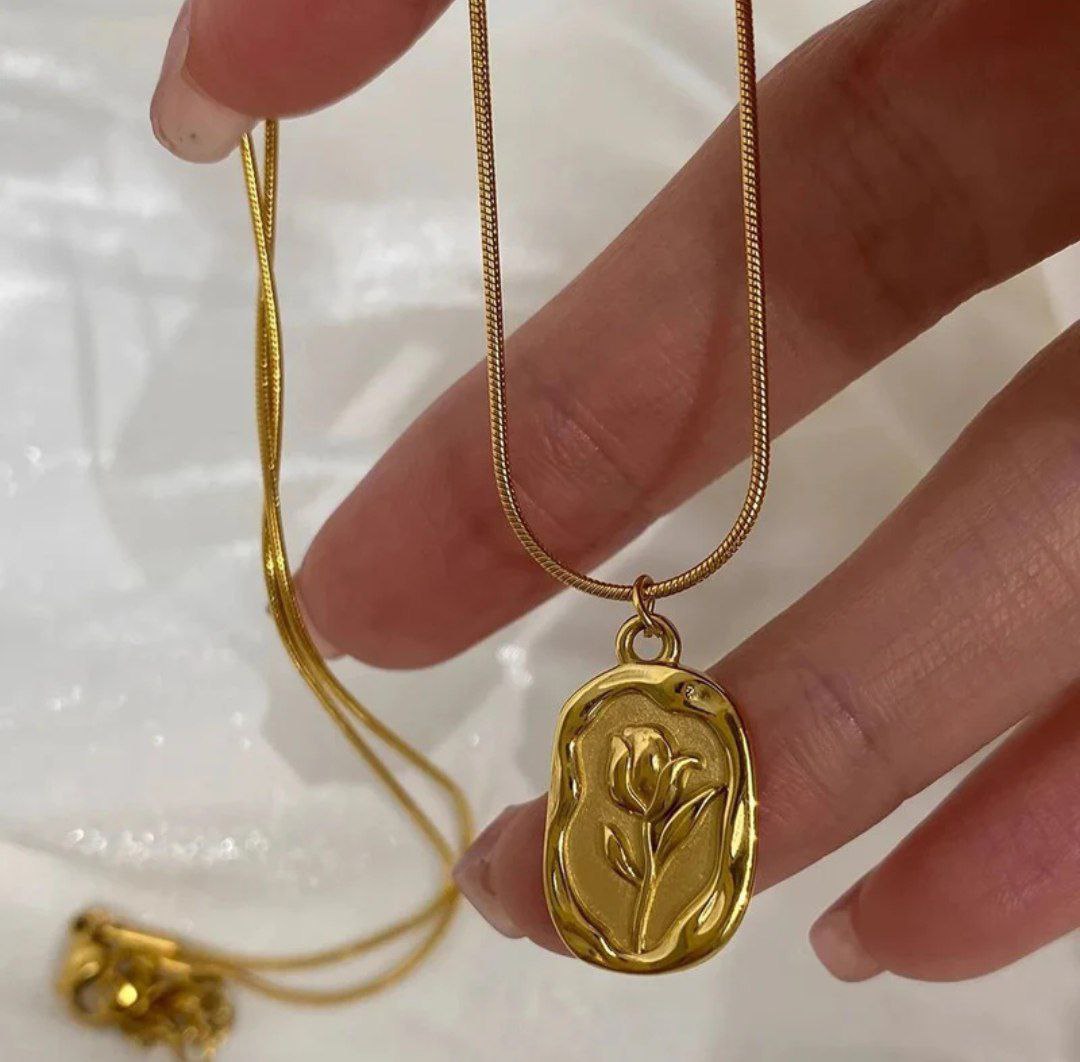 Petal embrace pendant