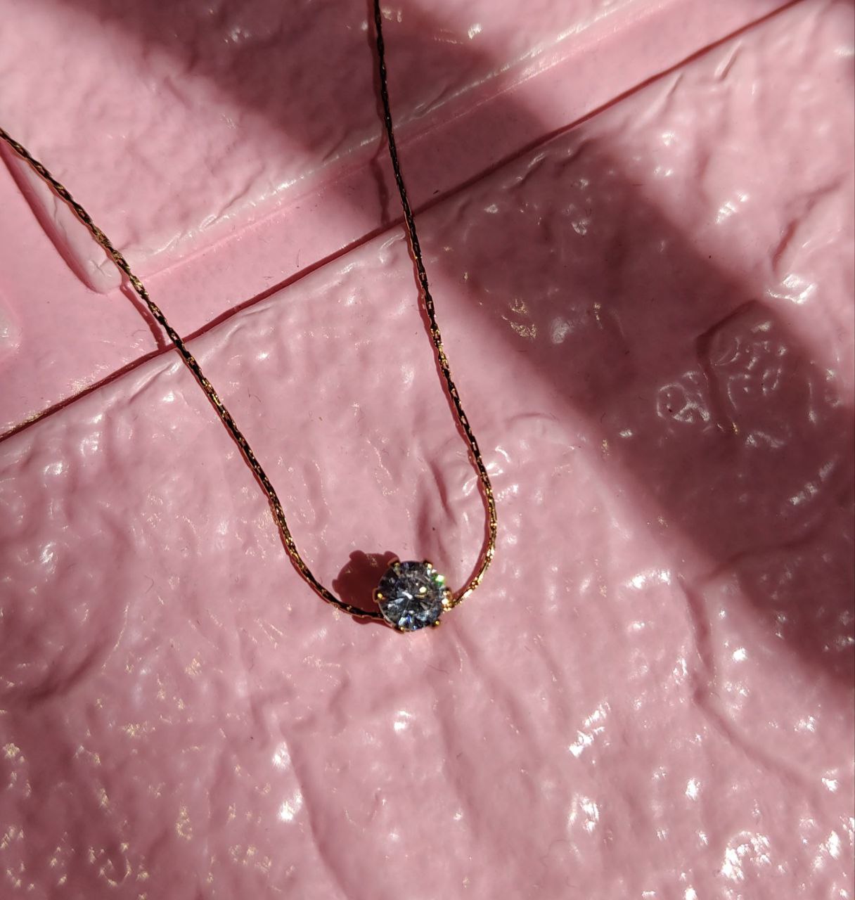 Solitaire pendant