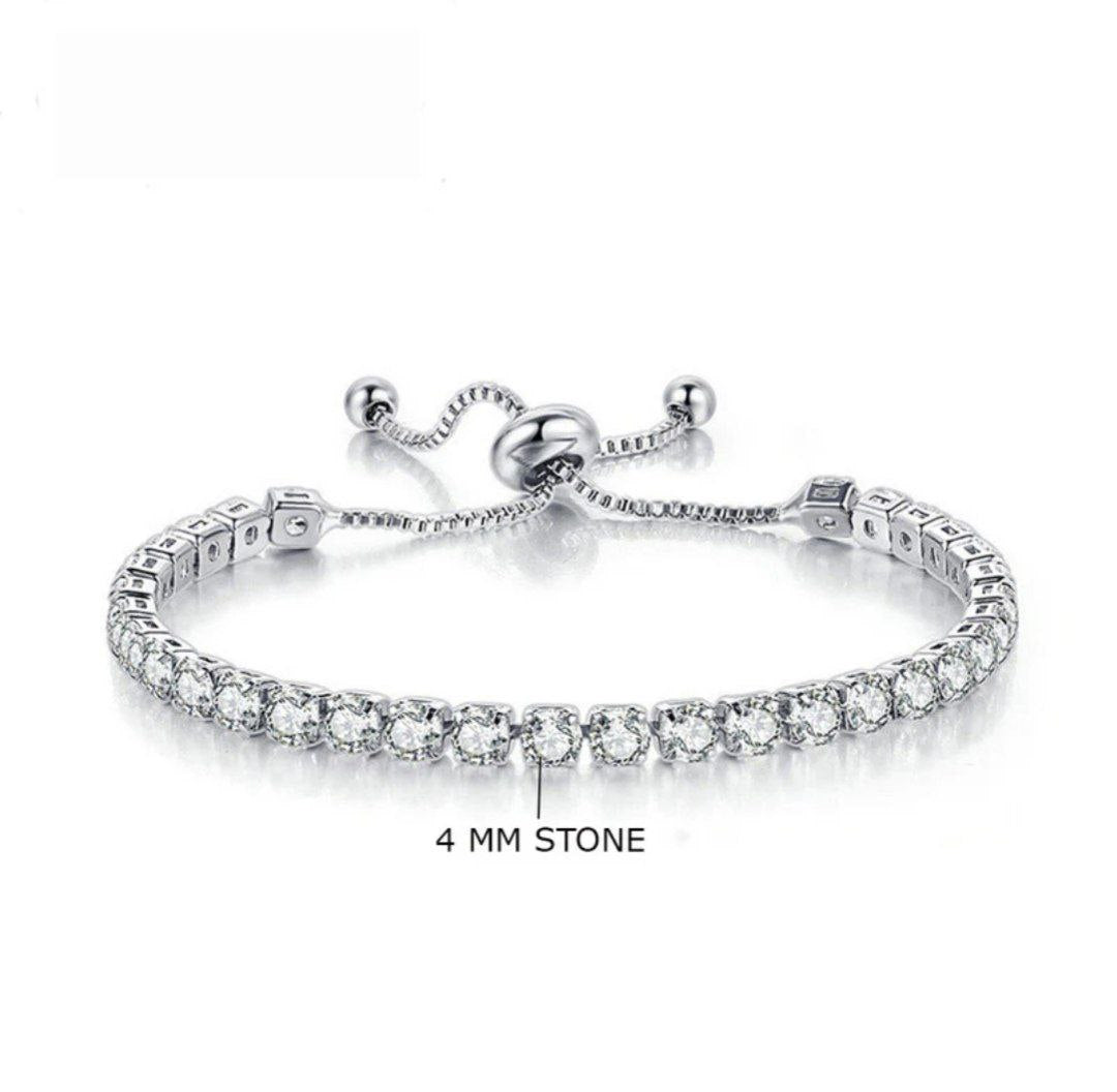 Square cut silver plated zircona white bracelete
